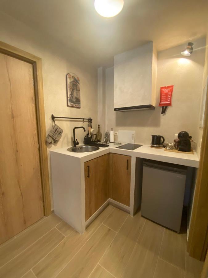 Apartamento Aristi Boutique Stonehouse With Attic Exterior foto