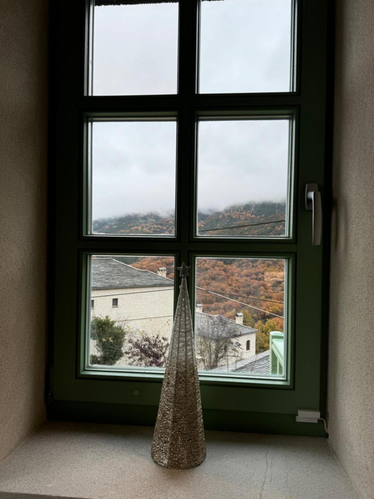 Apartamento Aristi Boutique Stonehouse With Attic Exterior foto