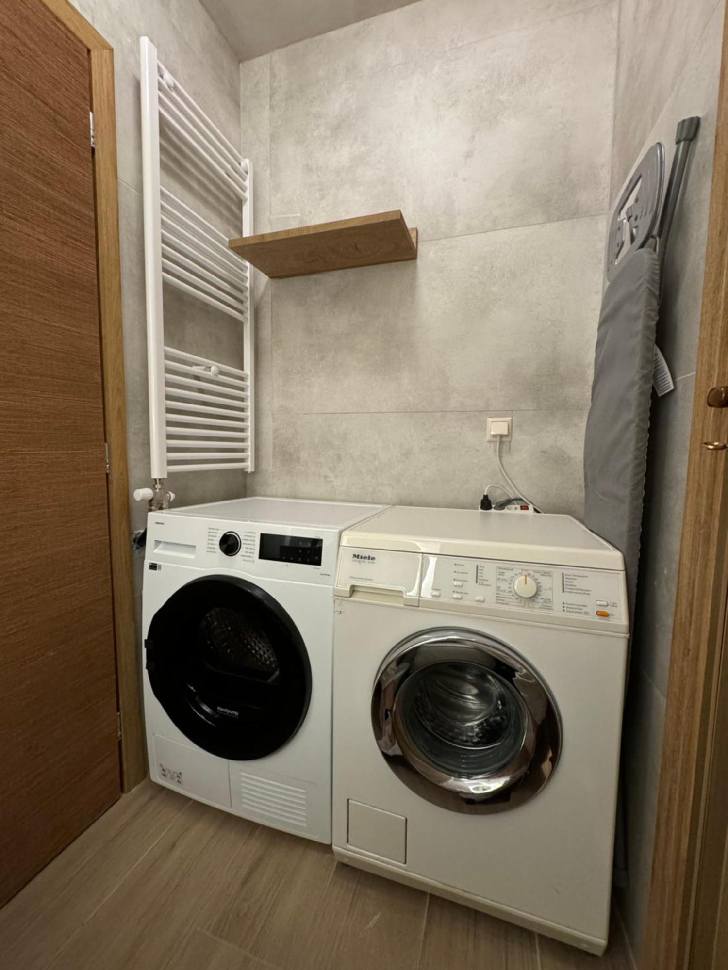Apartamento Aristi Boutique Stonehouse With Attic Exterior foto